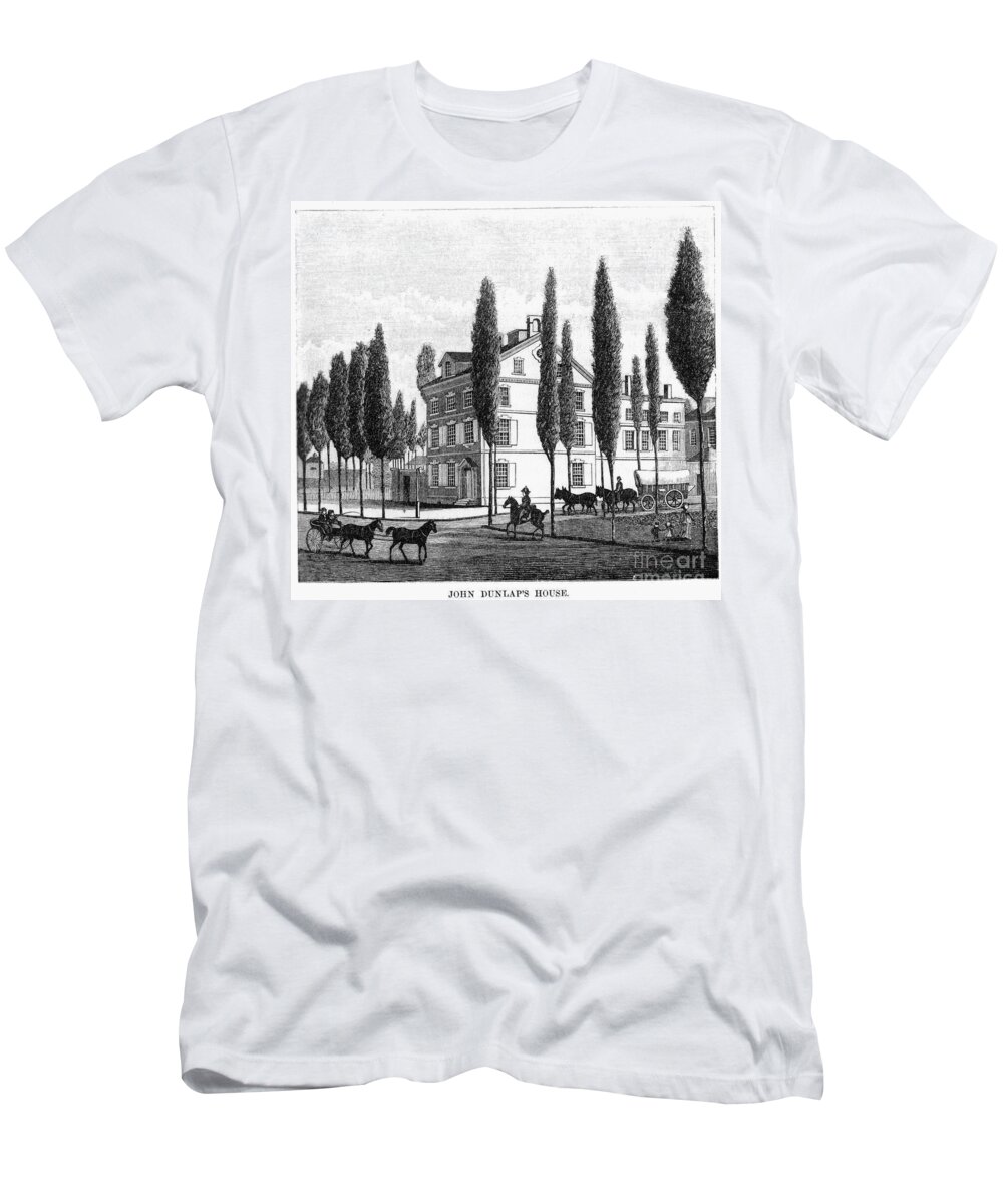 1800 T-Shirt featuring the photograph PHILADELPHIA: HOUSE, c1800 by Granger