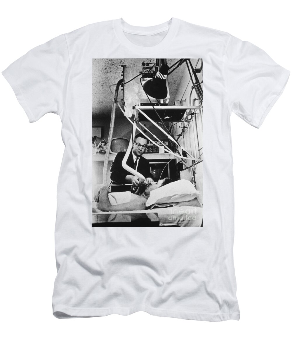 History T-Shirt featuring the photograph Shock Unit, 1970 by Science Source