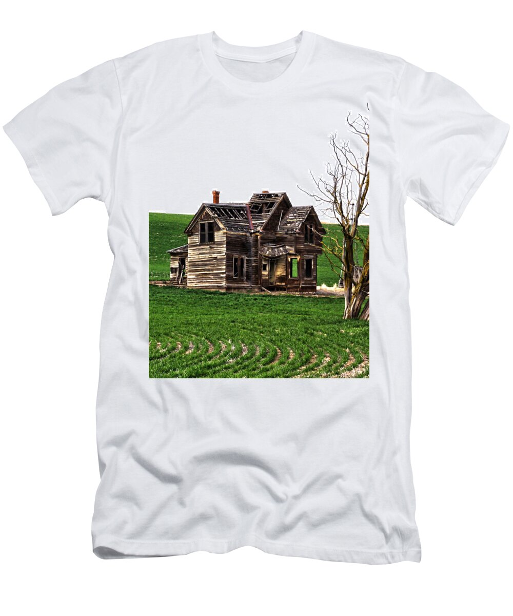 Victorian T-Shirt featuring the photograph The Farm House by Steve McKinzie