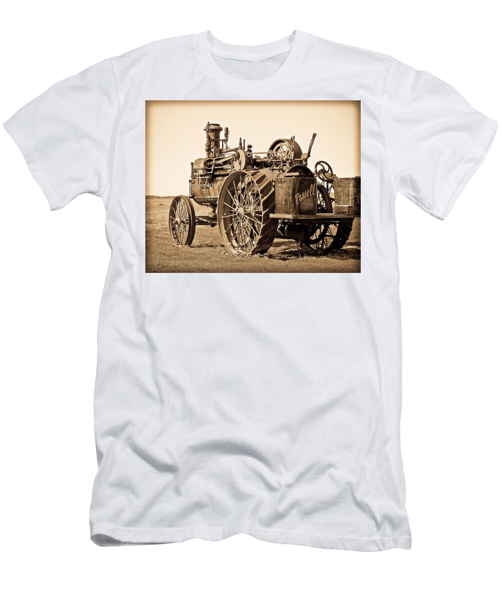 Sepia T-Shirt featuring the photograph The Old Steam Tractor by Steve McKinzie