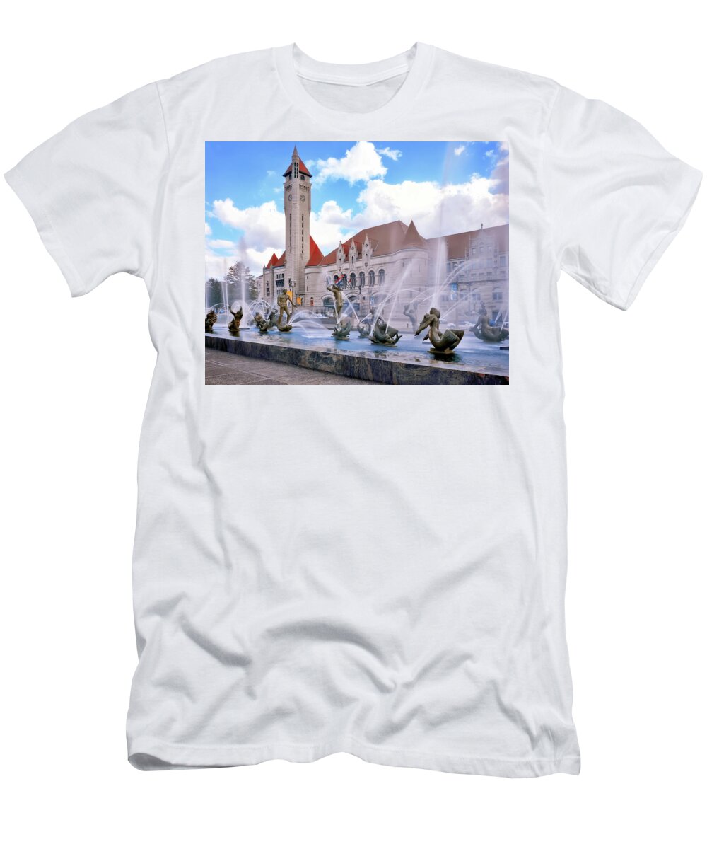 City Scapes T-Shirt featuring the photograph Union Station - St Louis #1 by Harold Rau