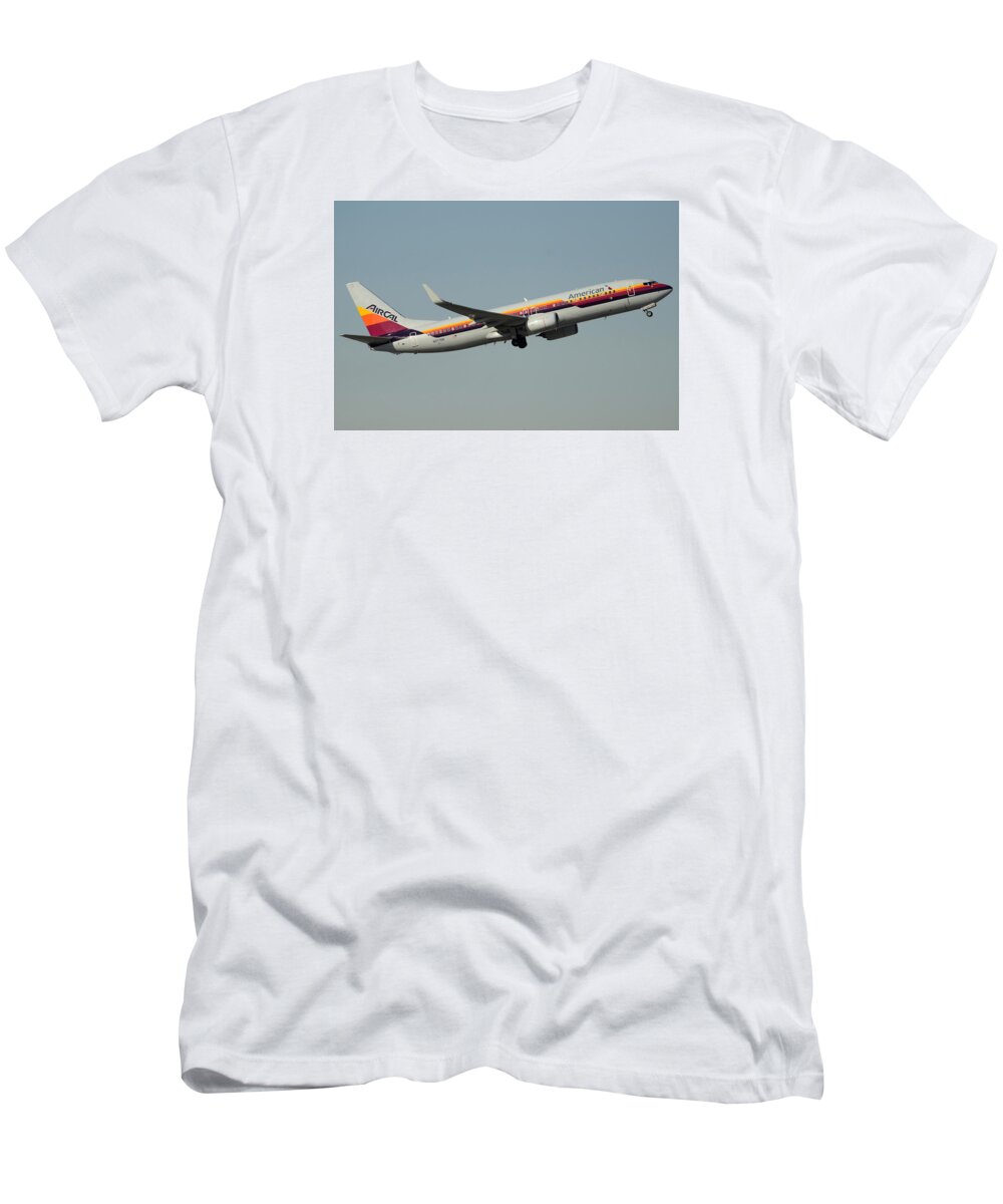 Airplane T-Shirt featuring the photograph American Boeing 737-823 N917NN December 31 2015 by Brian Lockett