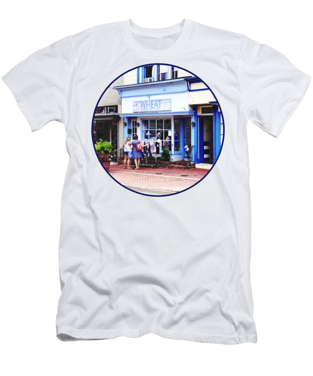 Annapolis T-Shirt featuring the photograph Annapolis MD - Shopping on Main Street by Susan Savad