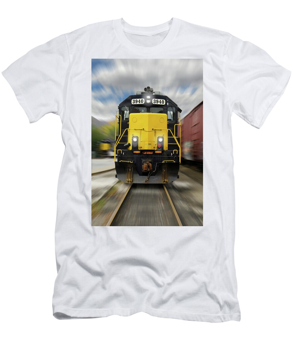 Railroad T-Shirt featuring the photograph Blue Rridge Southern 3940 On The Move by Mike McGlothlen