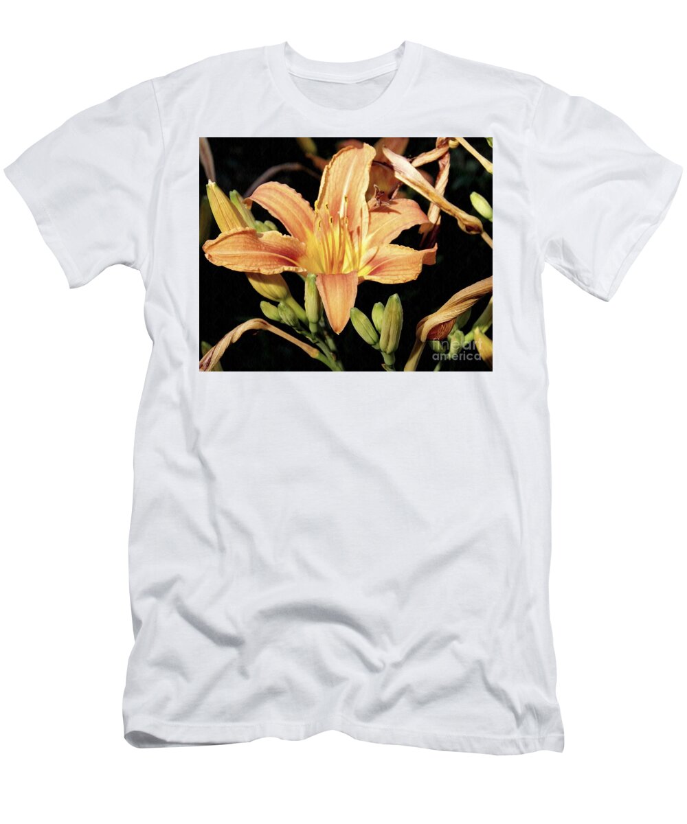 Lily T-Shirt featuring the photograph Day Lily by Sarah Loft