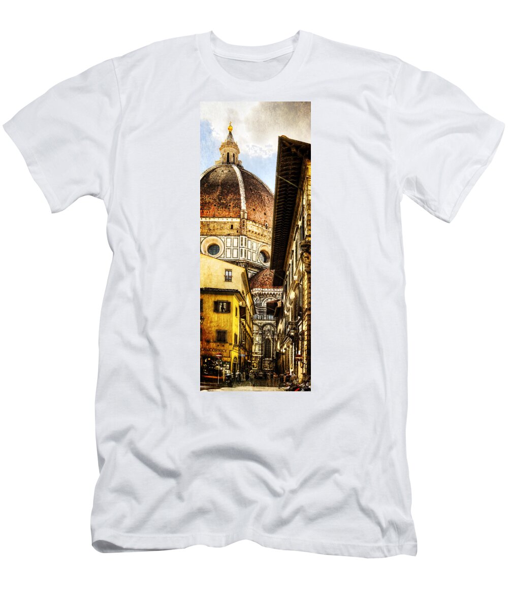 Florence T-Shirt featuring the photograph Florence - the duomo emerges by Weston Westmoreland