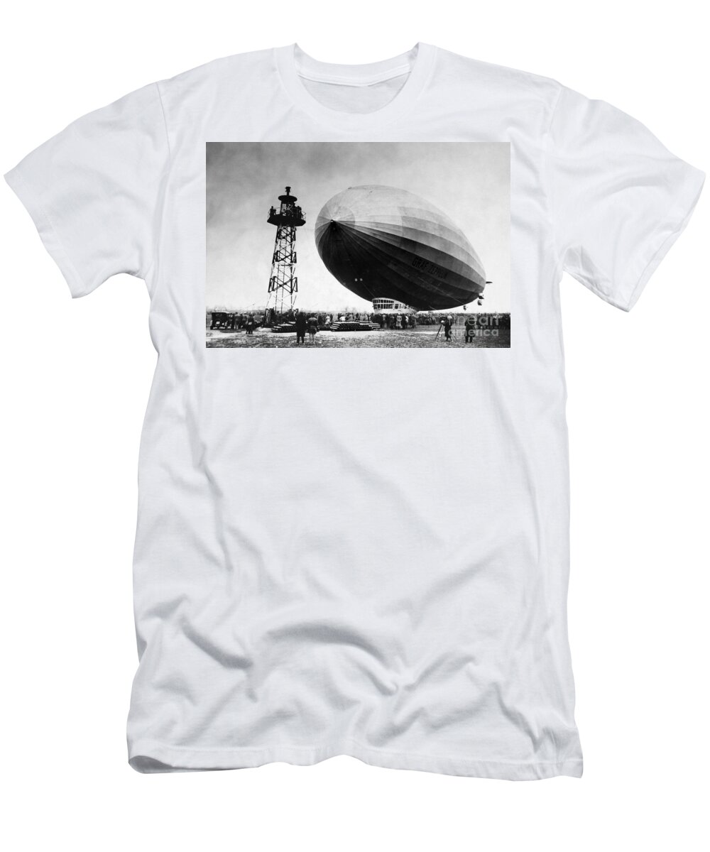  T-Shirt featuring the painting Graf Zeppelin by Granger