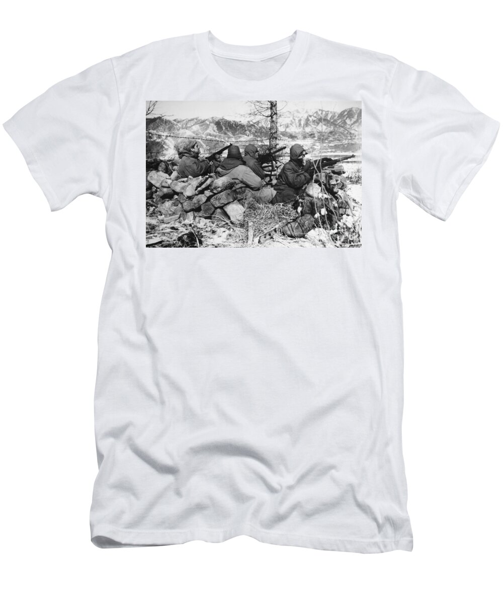 Korean War - American Soldiers T-Shirt by Granger - Granger Art on Demand