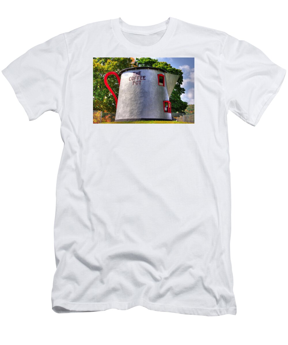 Lincoln Highway T-Shirt featuring the photograph Lincoln Highway Heritage Corridor - The Coffee Pot in Bedford Pennsylvania by Michael Mazaika