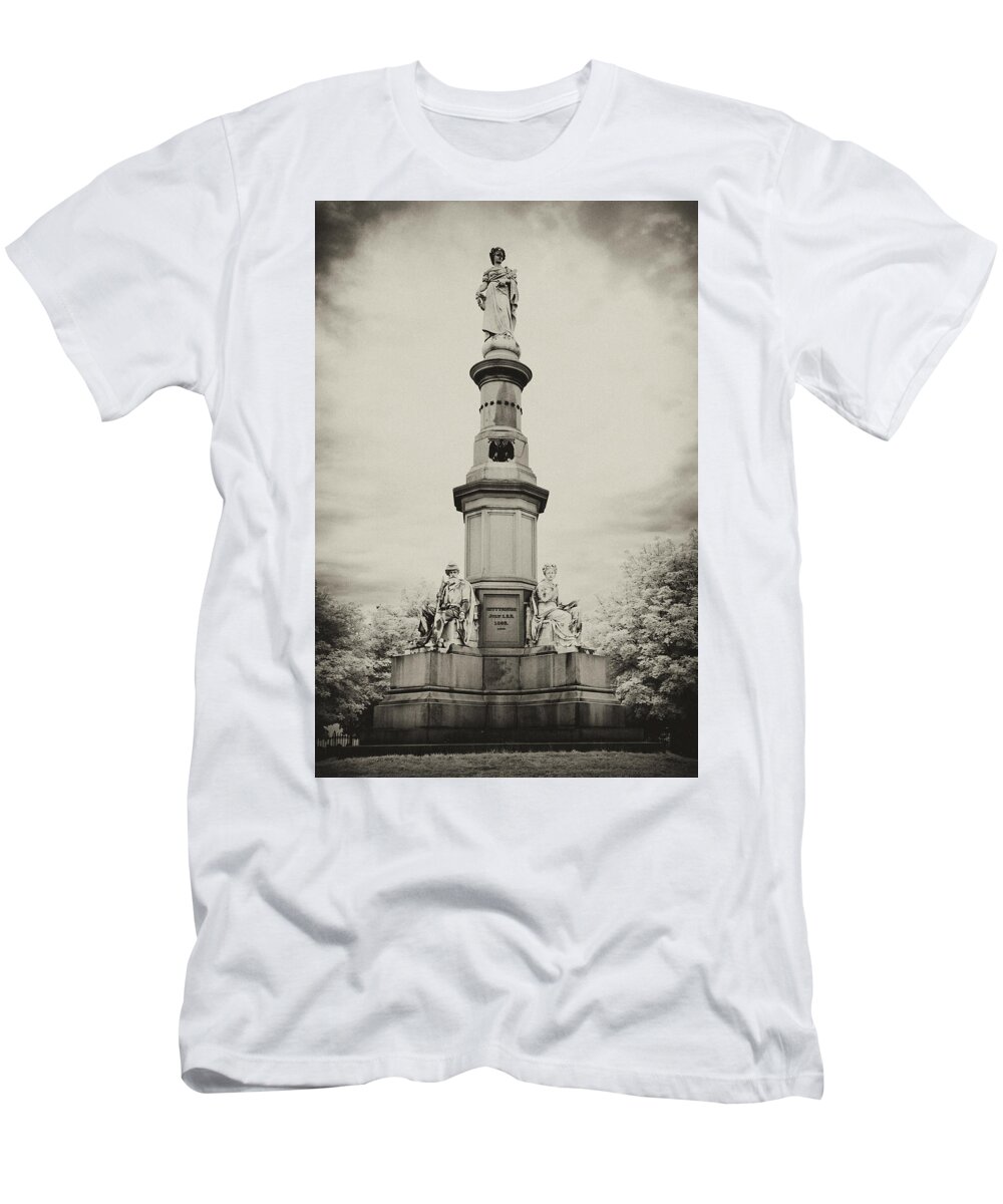 Dir-cw-0398-c2 T-Shirt featuring the photograph Lincolns Gettysburg Address Site - toned by Paul W Faust - Impressions of Light