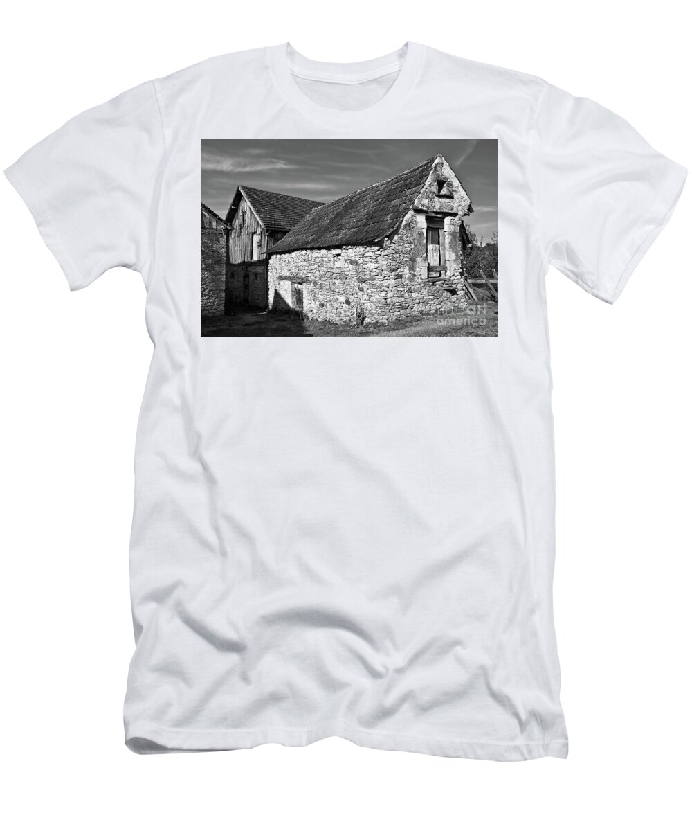 Medieval Country House Sound T-Shirt featuring the photograph Medieval Country House Sound by Silva Wischeropp