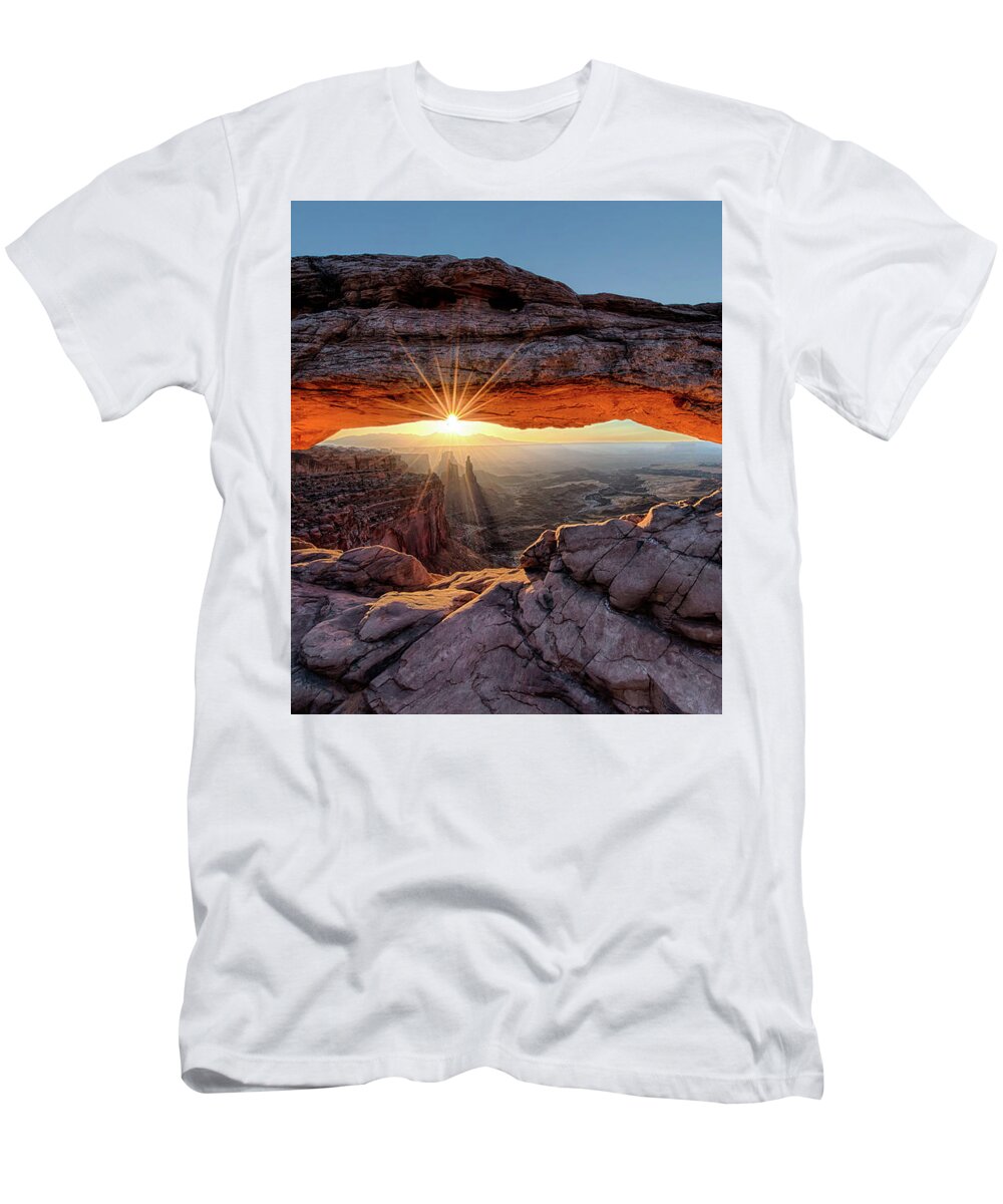 Olenaart T-Shirt featuring the photograph Mesa Arch Sunburst Moab Utah by O Lena