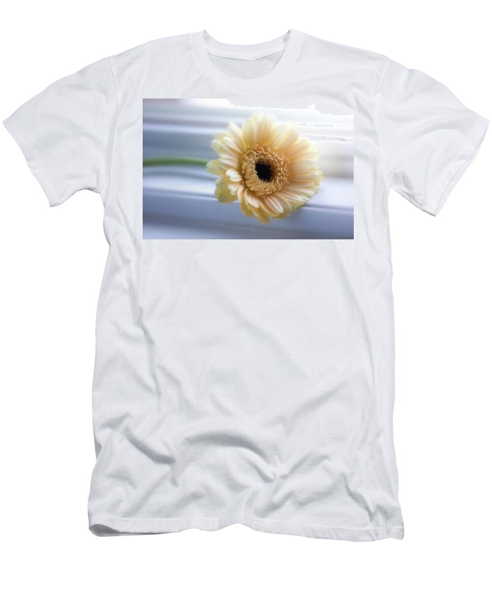 Background T-Shirt featuring the photograph Pick Me by Peter Scott