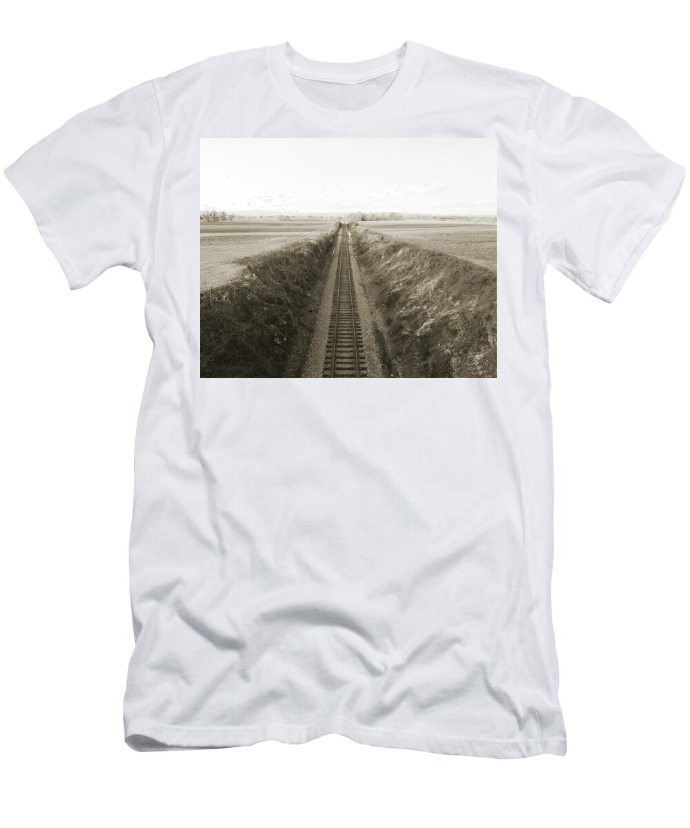 Gettysburg T-Shirt featuring the photograph RAilroad Cut, west of Gettysburg by Jan W Faul