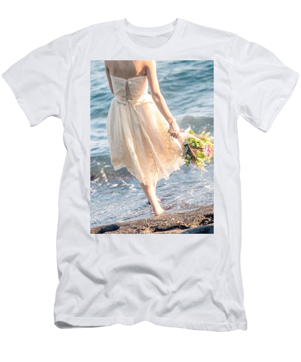  T-Shirt featuring the photograph Sea n dress by Urara Furuta