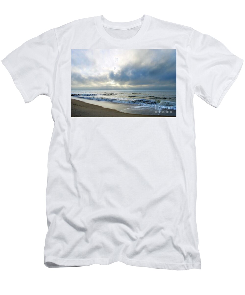 Scenic Tours T-Shirt featuring the photograph Song Of The Sea by Skip Willits