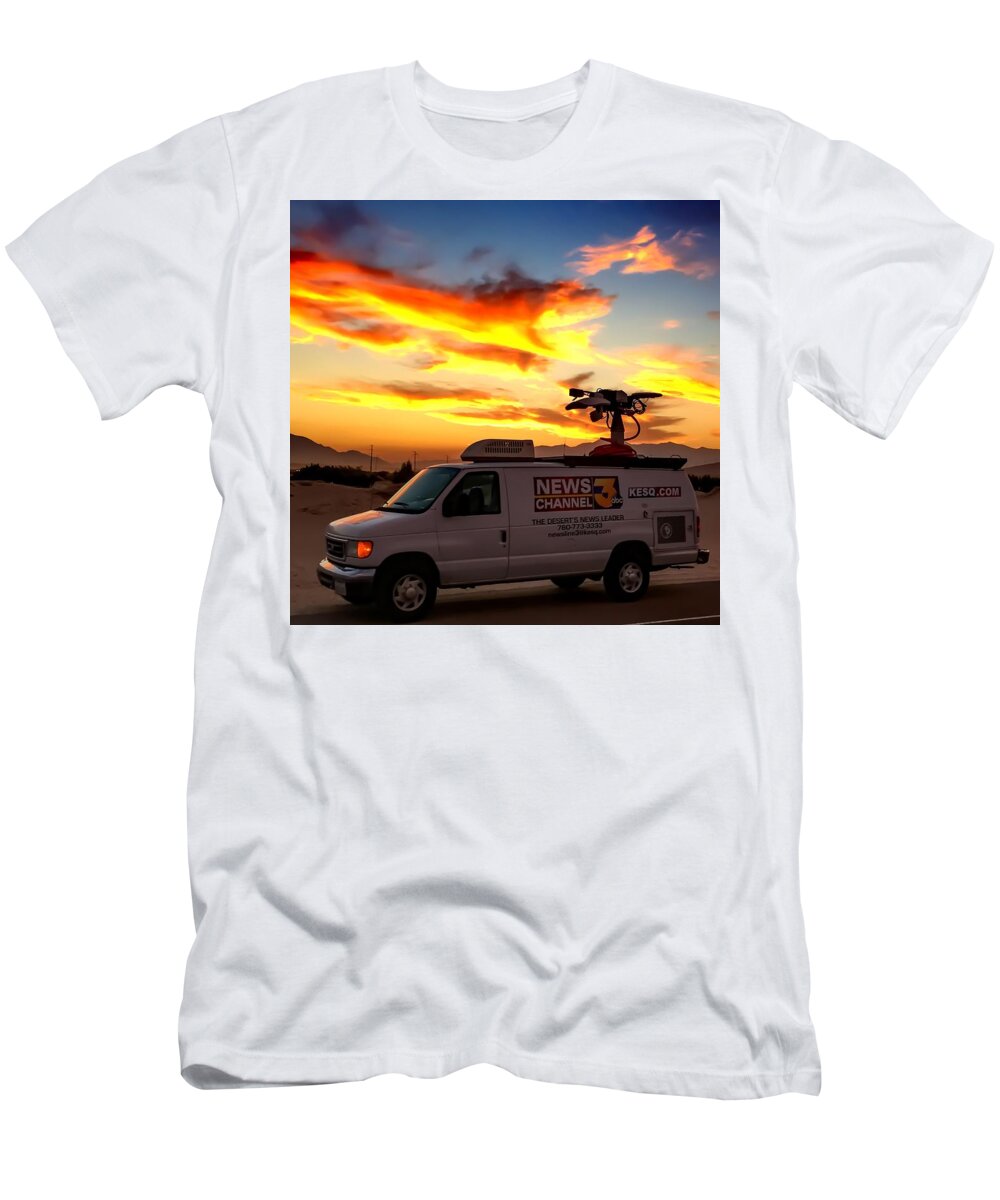 Kesq T-Shirt featuring the photograph The Deserts News Leader by Chris Tarpening