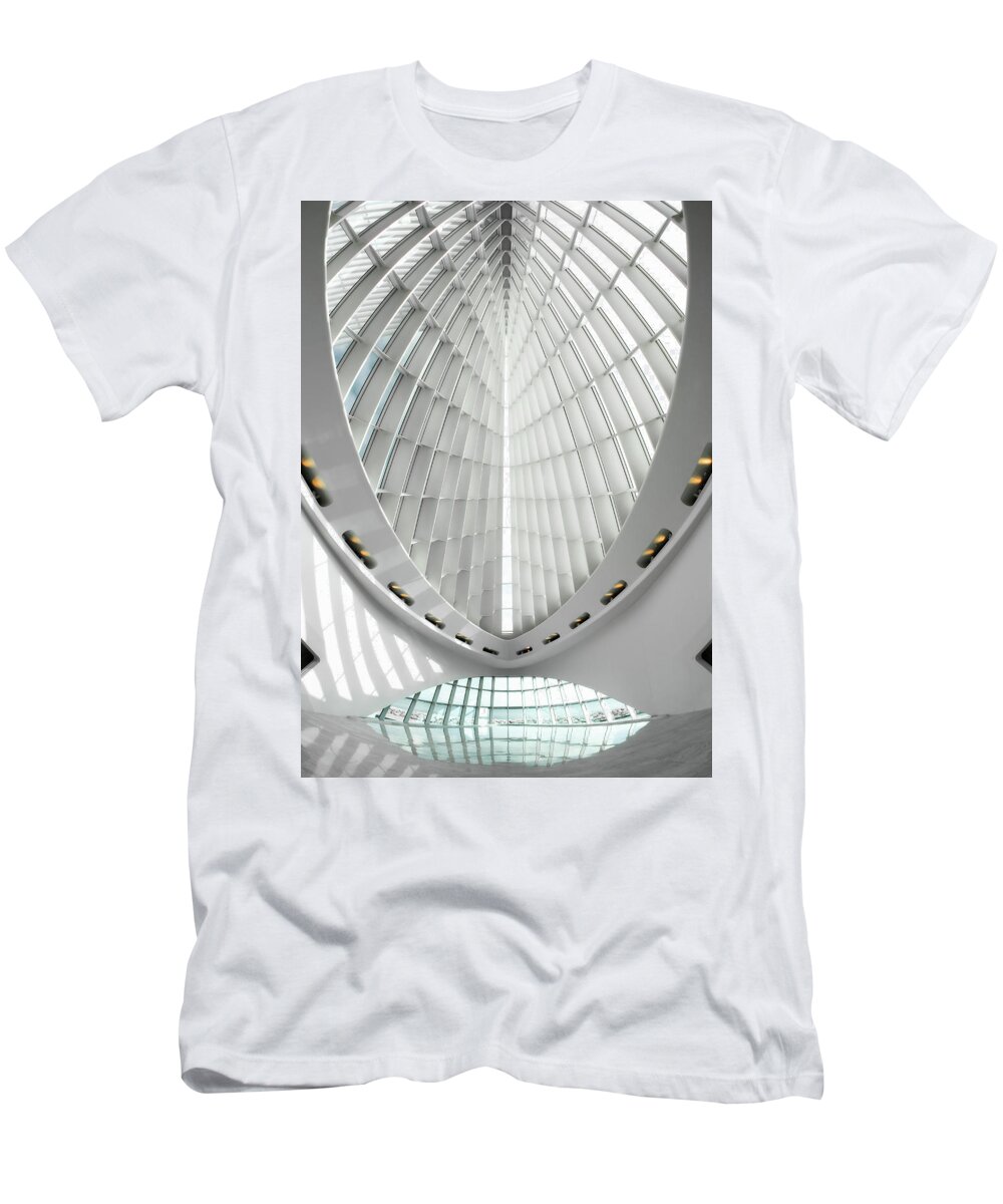Milwaukee Art Museum T-Shirt featuring the photograph The Palace Gates by Todd Klassy