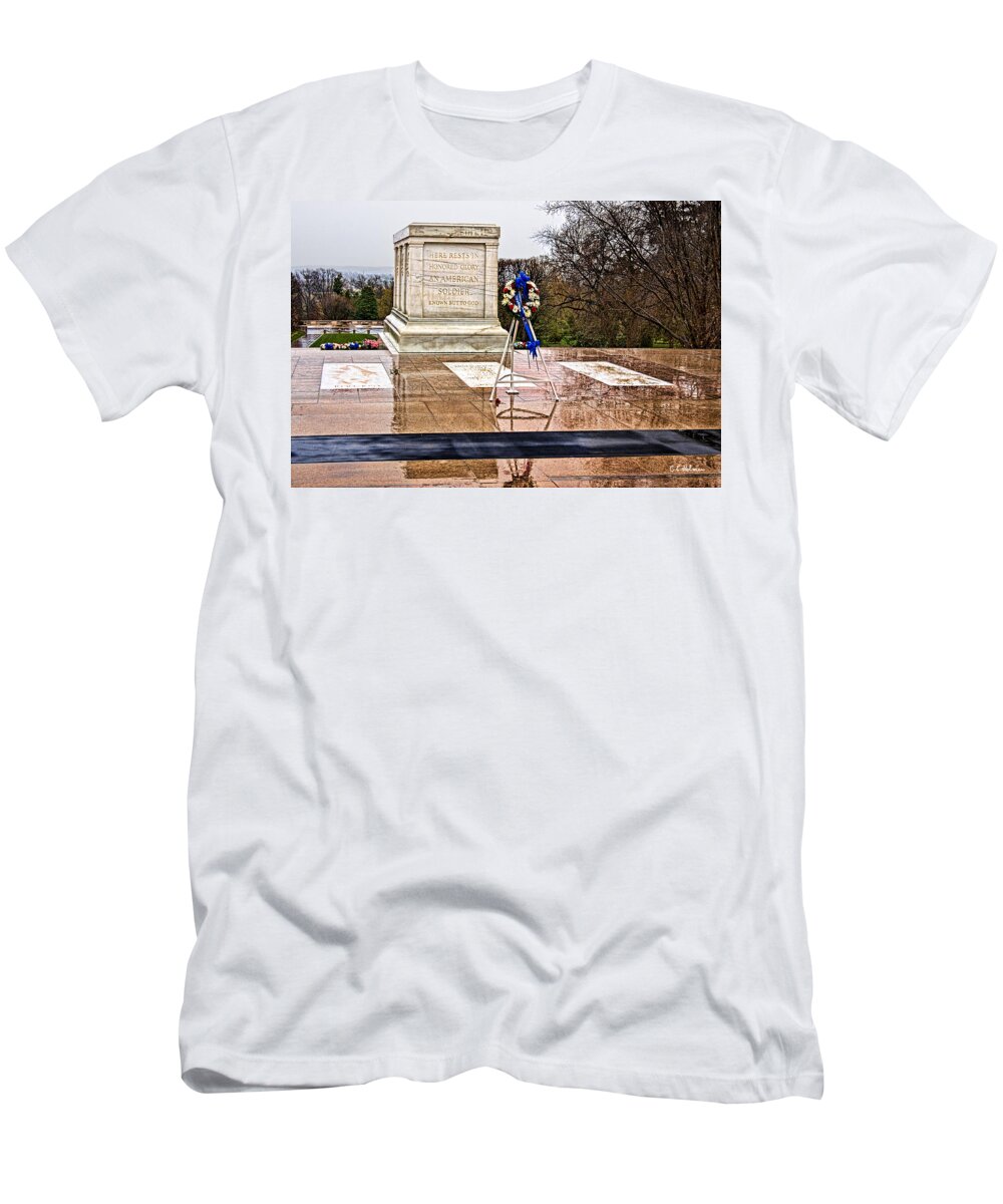 Tomb T-Shirt featuring the photograph Tomb Of The Unknown Soldiers by Christopher Holmes