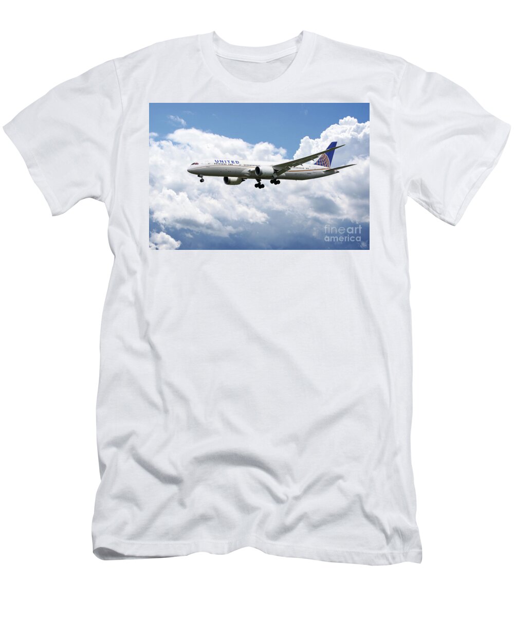 United T-Shirt featuring the digital art United Airlines Boeing 777 Dreamliner by Airpower Art