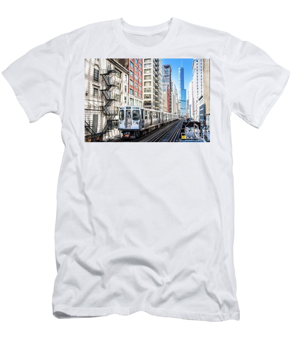 Architecture T-Shirt featuring the photograph The Wabash L Train by David Levin