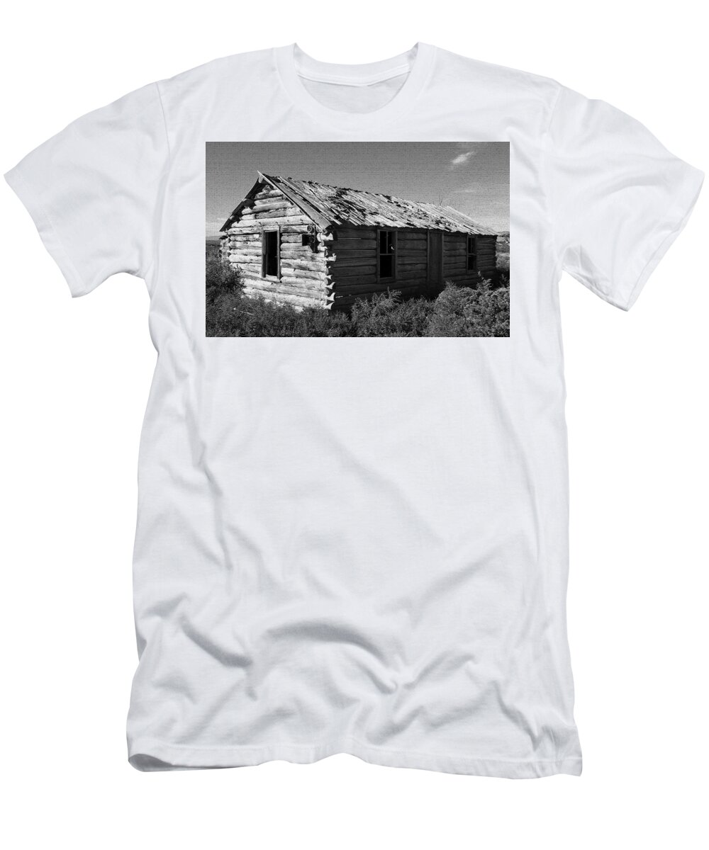 Cabin T-Shirt featuring the photograph Last of the pioneers by David Lee Thompson