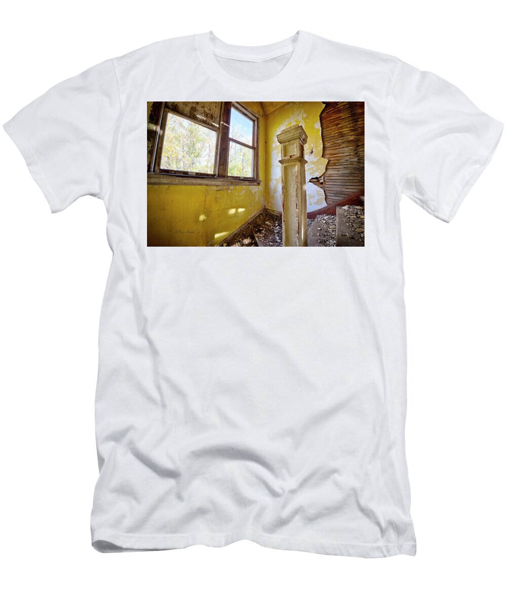 Beautiful Photos T-Shirt featuring the photograph Old House 6 by Roger Snyder