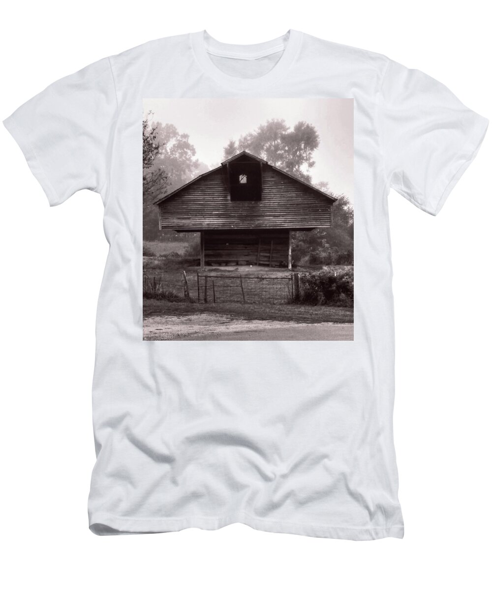 Barn T-Shirt featuring the photograph A very rare barn in Tennessee by Kim Galluzzo