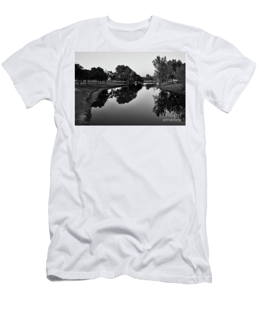  T-Shirt featuring the photograph Automne by Dennis Richardson