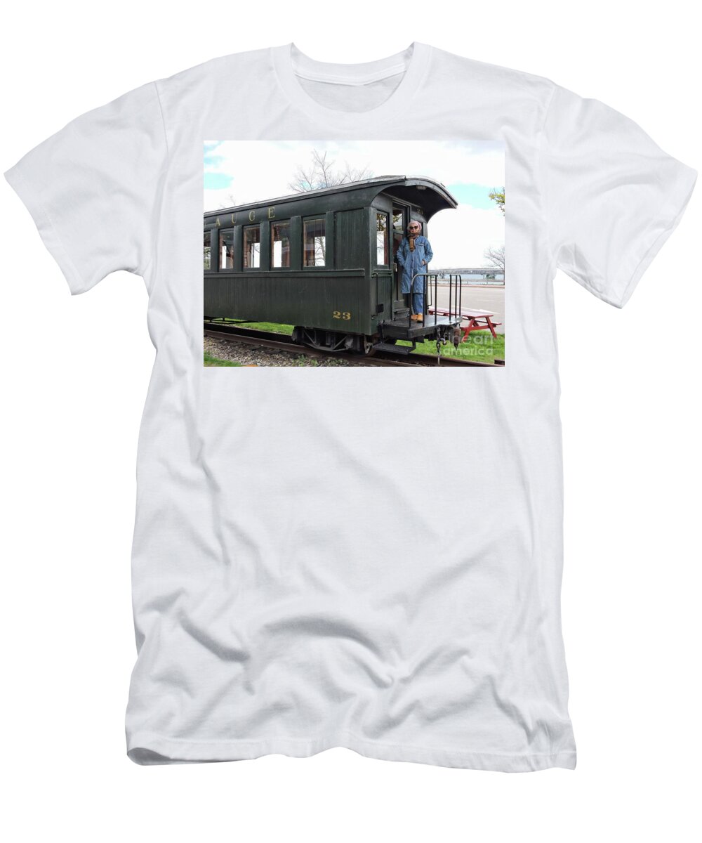  Maine T-Shirt featuring the photograph Maine Narrow Gauge Train by Marcia Lee Jones