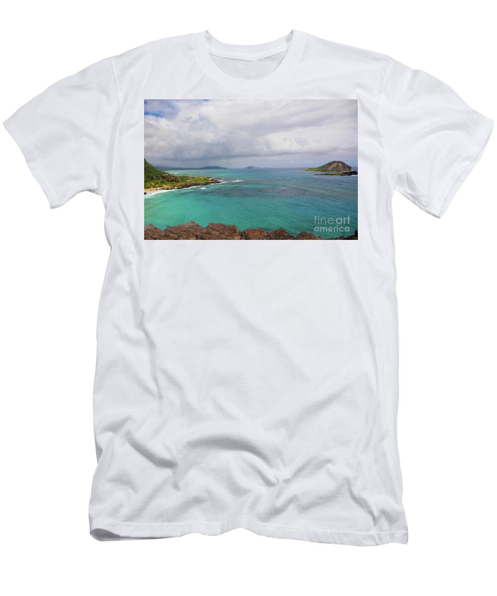 Background T-Shirt featuring the photograph Makapuu Point, Oahu, Hawaii by On da Raks