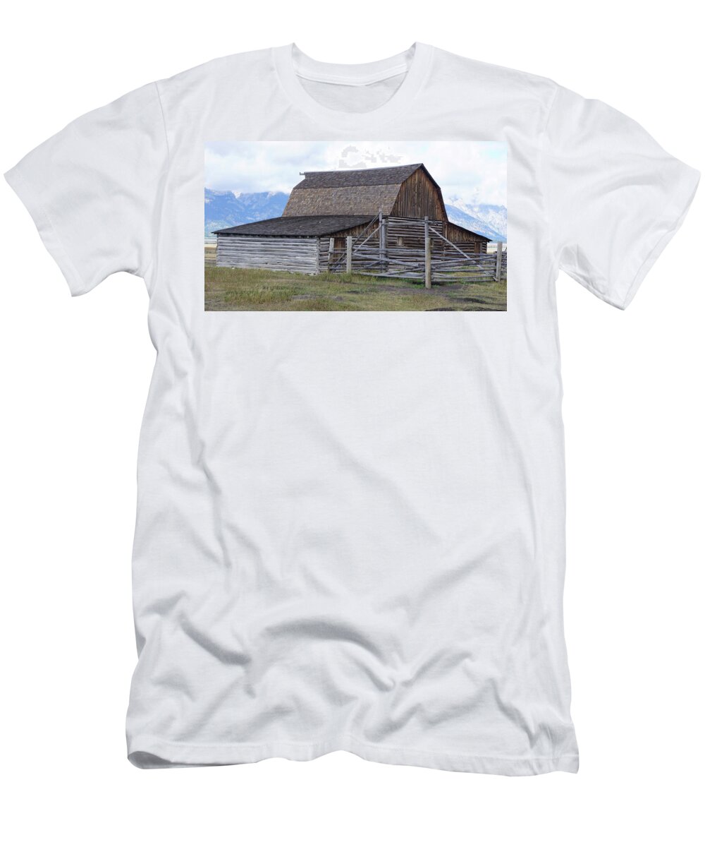 Moulton Barn T-Shirt featuring the photograph Moulton Barn on Mormon Row 1223 by Cathy Anderson