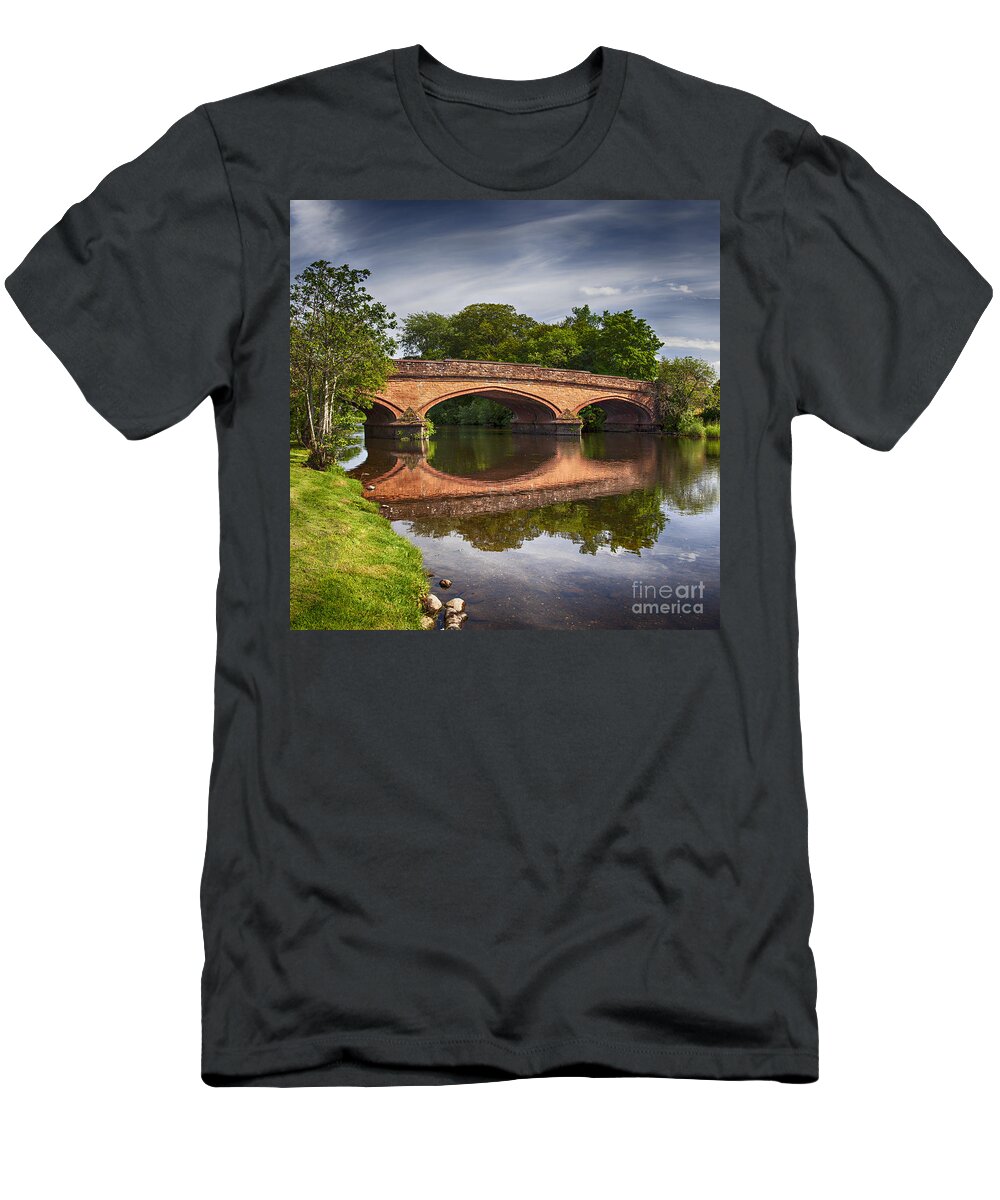 U.k T-Shirt featuring the photograph Callander red brick bridge #1 by Sophie McAulay