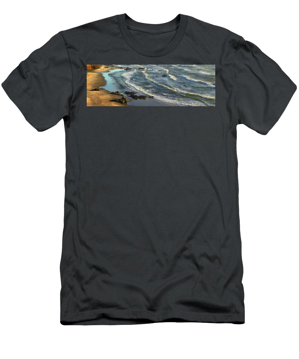 Feb0514 T-Shirt featuring the photograph Incoming Waves At Bandon Beach Oregon #2 by Tim Fitzharris