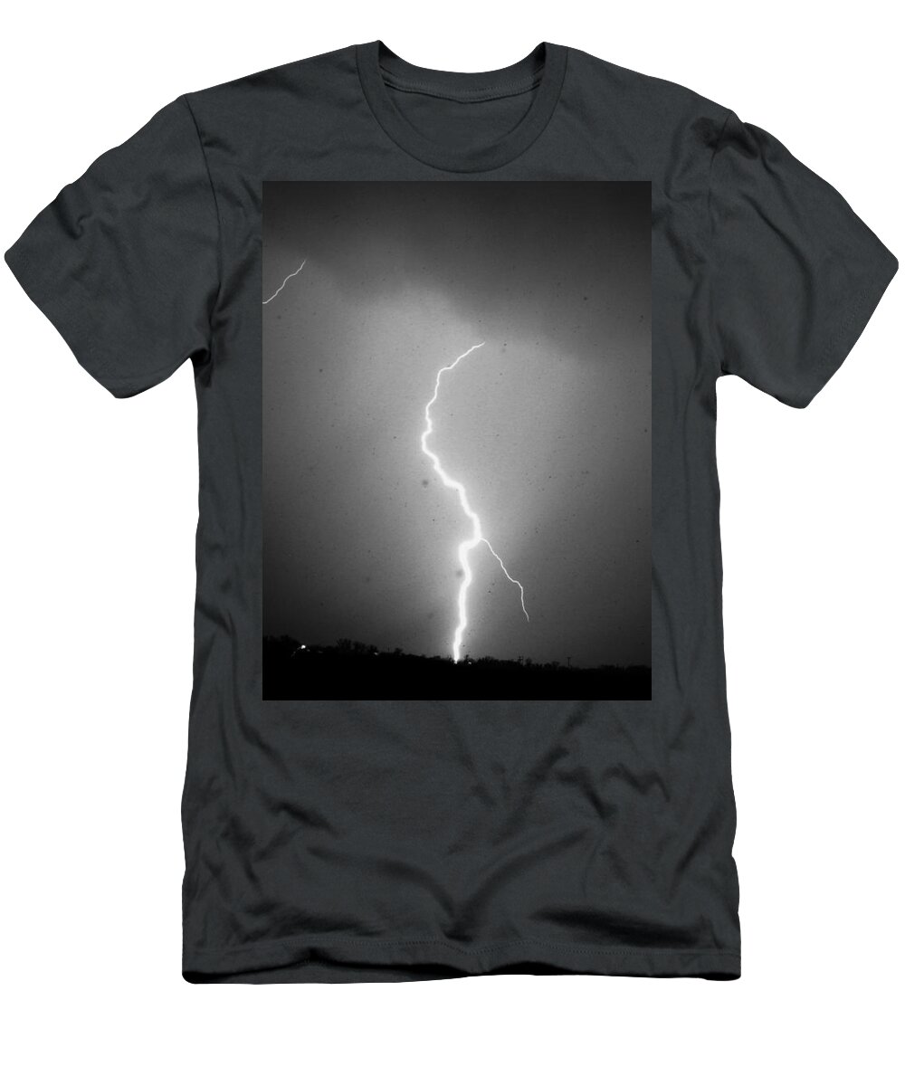 Stormscape T-Shirt featuring the photograph Our 1st Severe Thunderstorms in South Central Nebraska #22 by NebraskaSC