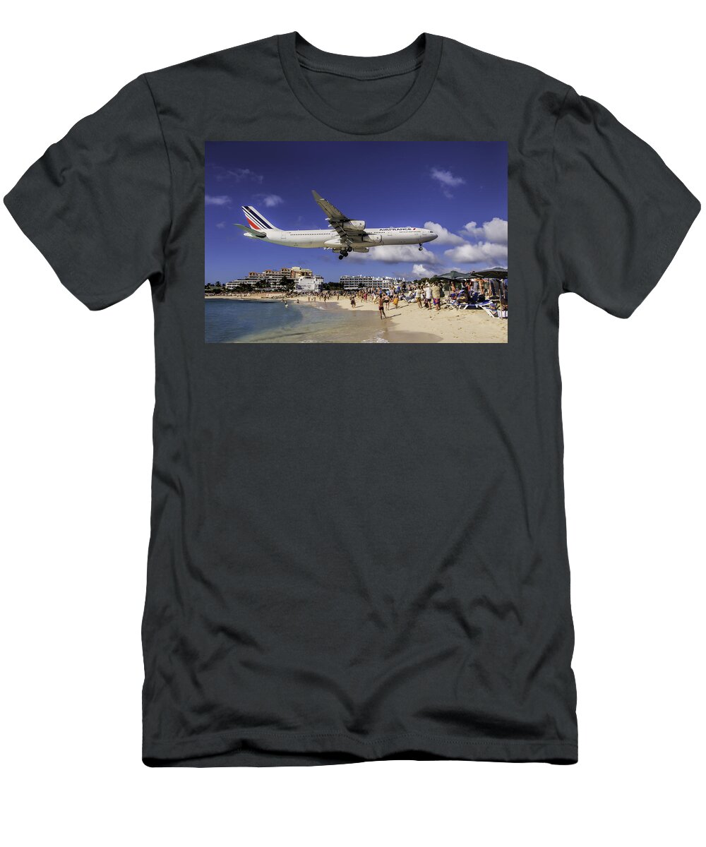 Air France T-Shirt featuring the photograph Air France St. Maarten landing by David Gleeson