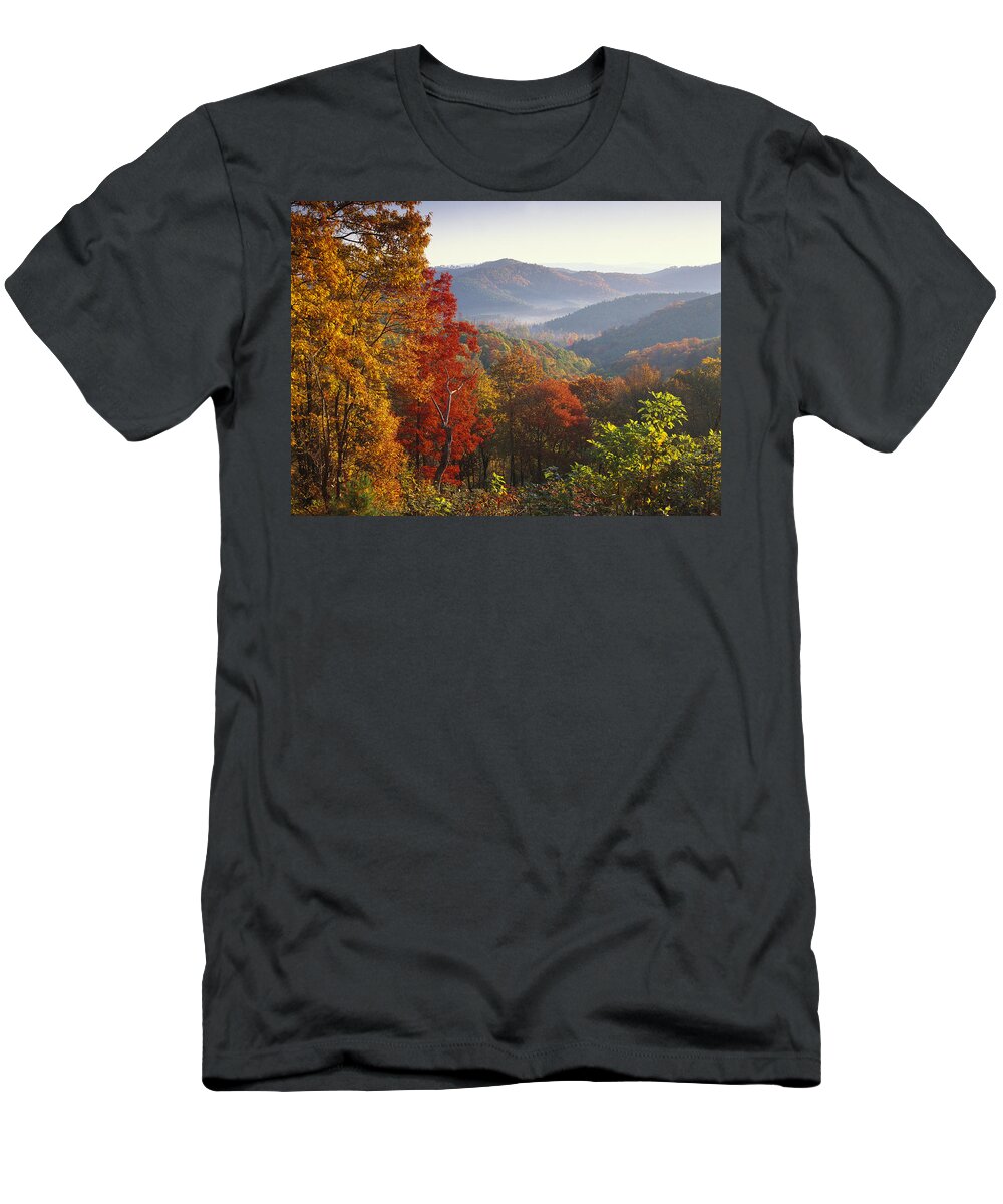 Feb0514 T-Shirt featuring the photograph Autumn On Blue Ridge Range Near Jumping by Tim Fitzharris