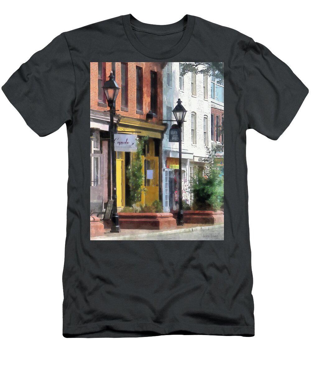 Fells Point T-Shirt featuring the photograph Baltimore - Quaint Fells Point Street by Susan Savad