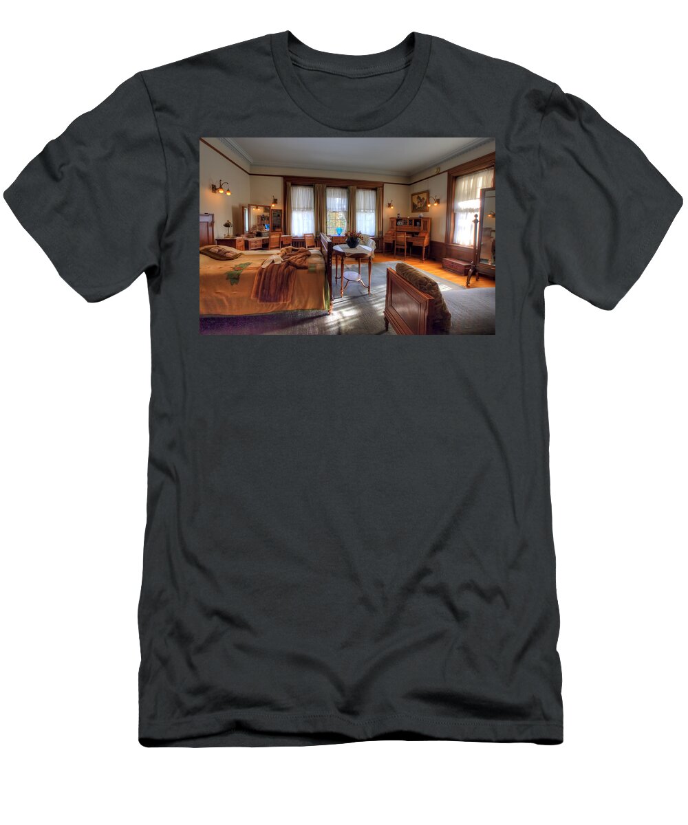 Congdon T-Shirt featuring the photograph Bedroom Glensheen Mansion Duluth by Amanda Stadther