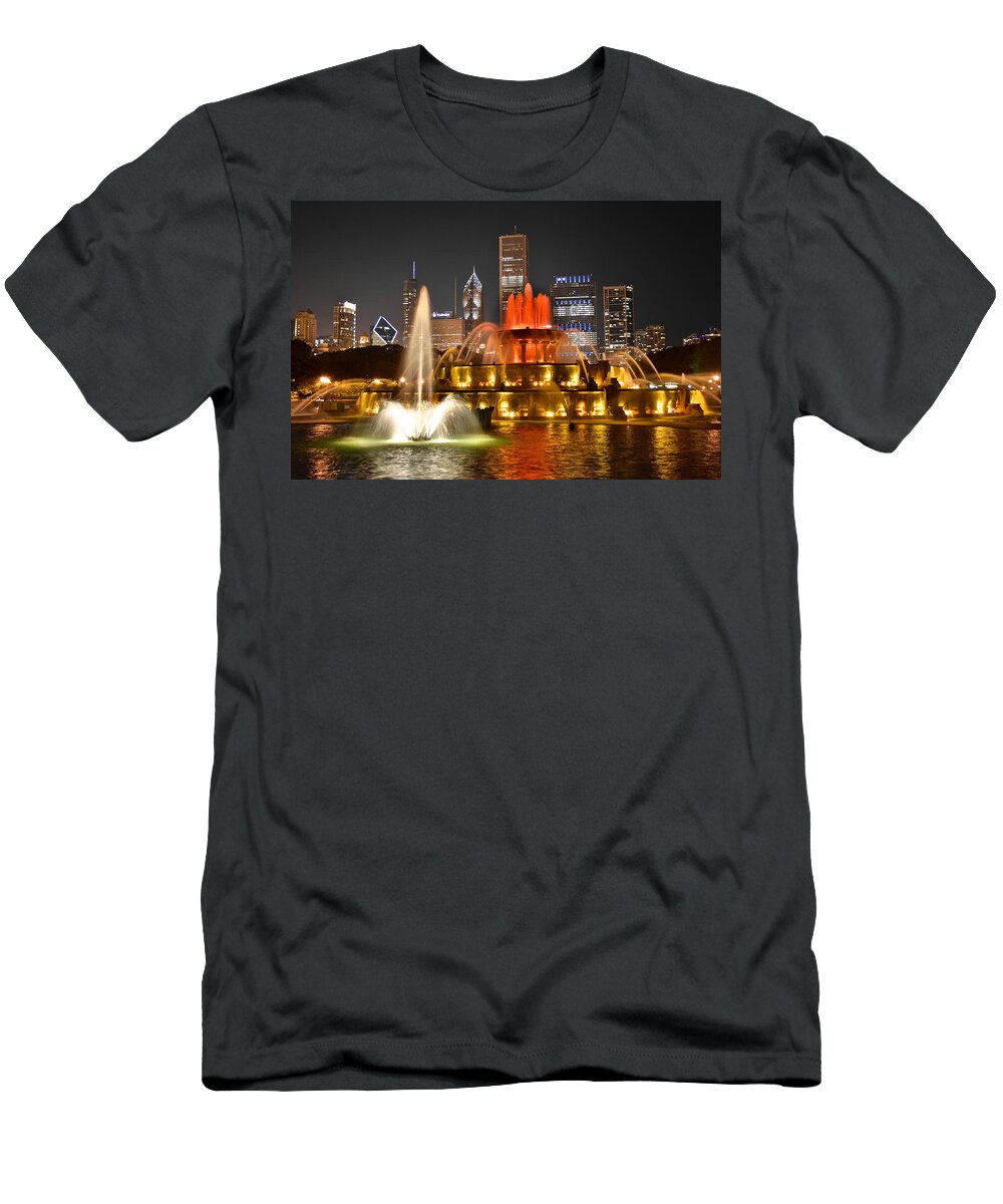 Buckingham T-Shirt featuring the photograph Buckingham Fountain at Night by Frozen in Time Fine Art Photography