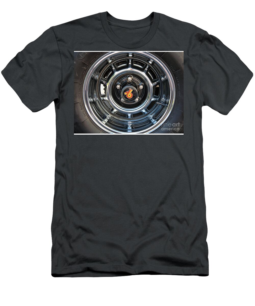 Buick T-Shirt featuring the photograph Buick Grand National Wheel by William Kuta