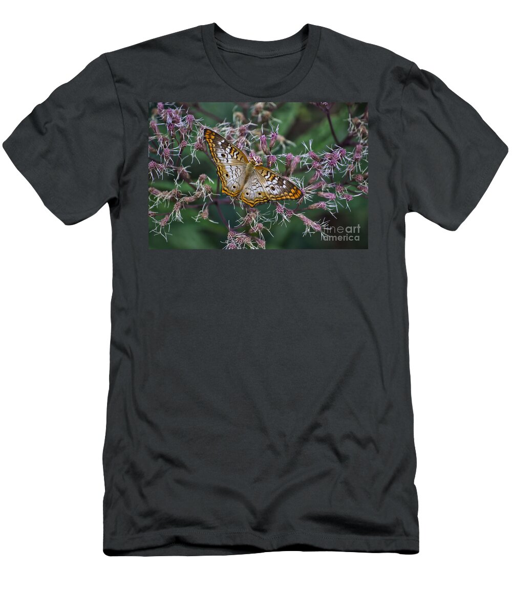 Il T-Shirt featuring the photograph Butterfly Soft Landing by Thomas Woolworth