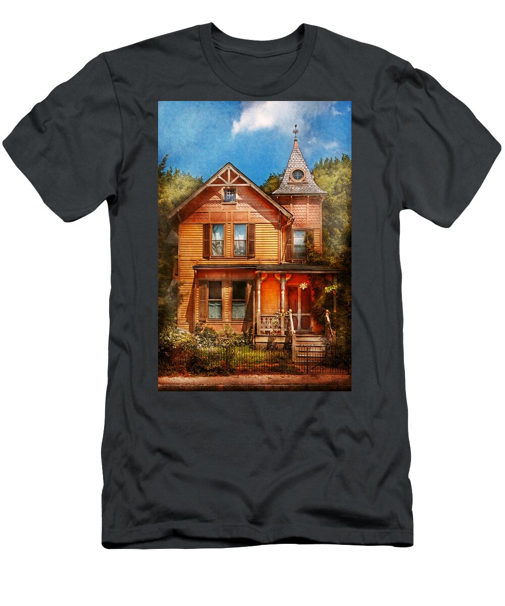 Victorian House T-Shirt featuring the photograph House - Victorian - The wayward inn by Mike Savad