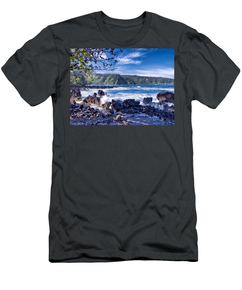Hawaii T-Shirt featuring the photograph Keanae 4 by Dawn Eshelman
