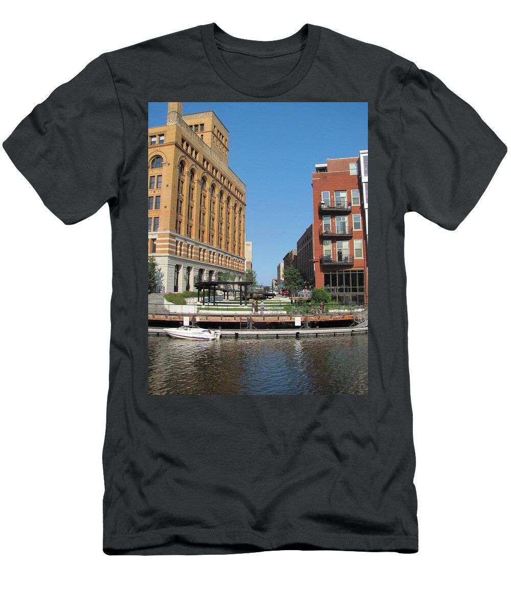 Milwaukee T-Shirt featuring the photograph Milwaukee River Architecture 5 by Anita Burgermeister