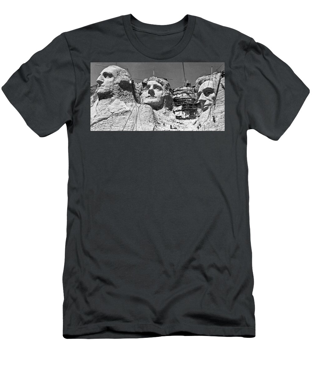 1938 T-Shirt featuring the photograph Mount Rushmore In South Dakota by Underwood Archives