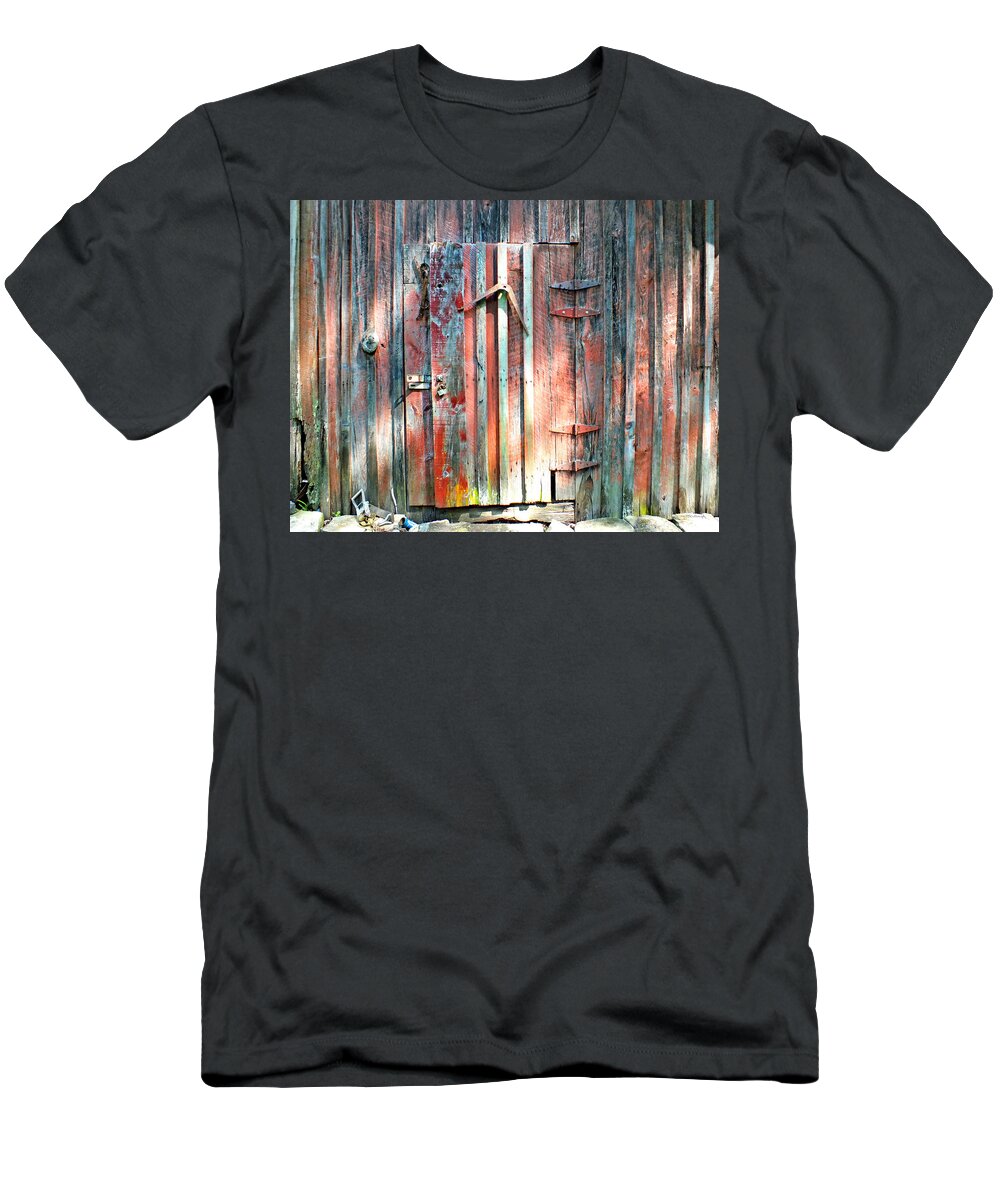 Duane Mccullough T-Shirt featuring the photograph Old Barn Door 2 by Duane McCullough