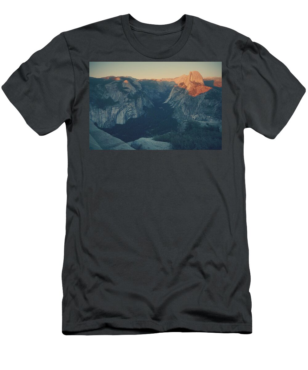 Yosemite National Park T-Shirt featuring the photograph One Last Show by Laurie Search