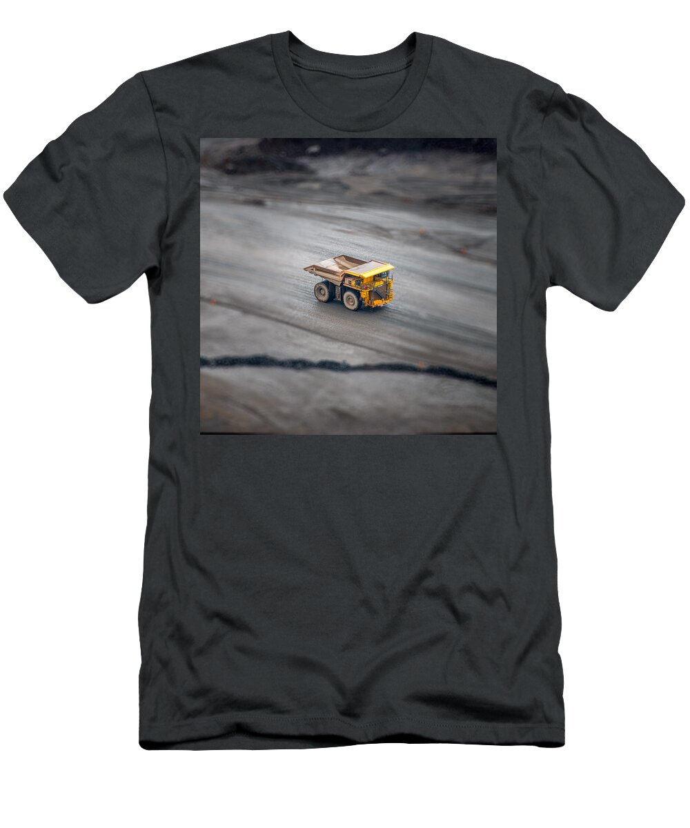 Hull Rust Mine T-Shirt featuring the photograph Ore Hauler by Paul Freidlund