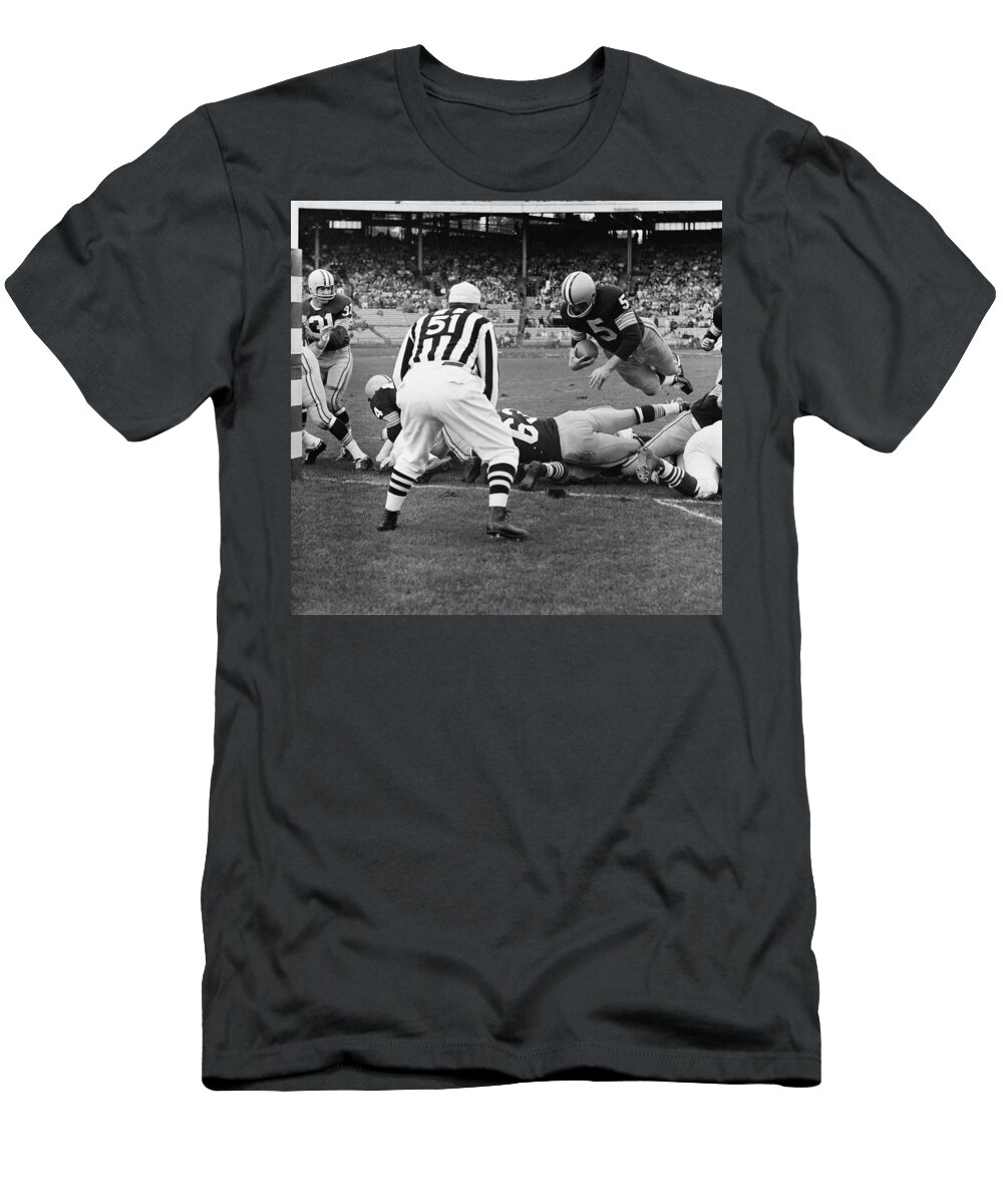 Paul T-Shirt featuring the photograph Paul Hornung Touchdown by Gianfranco Weiss